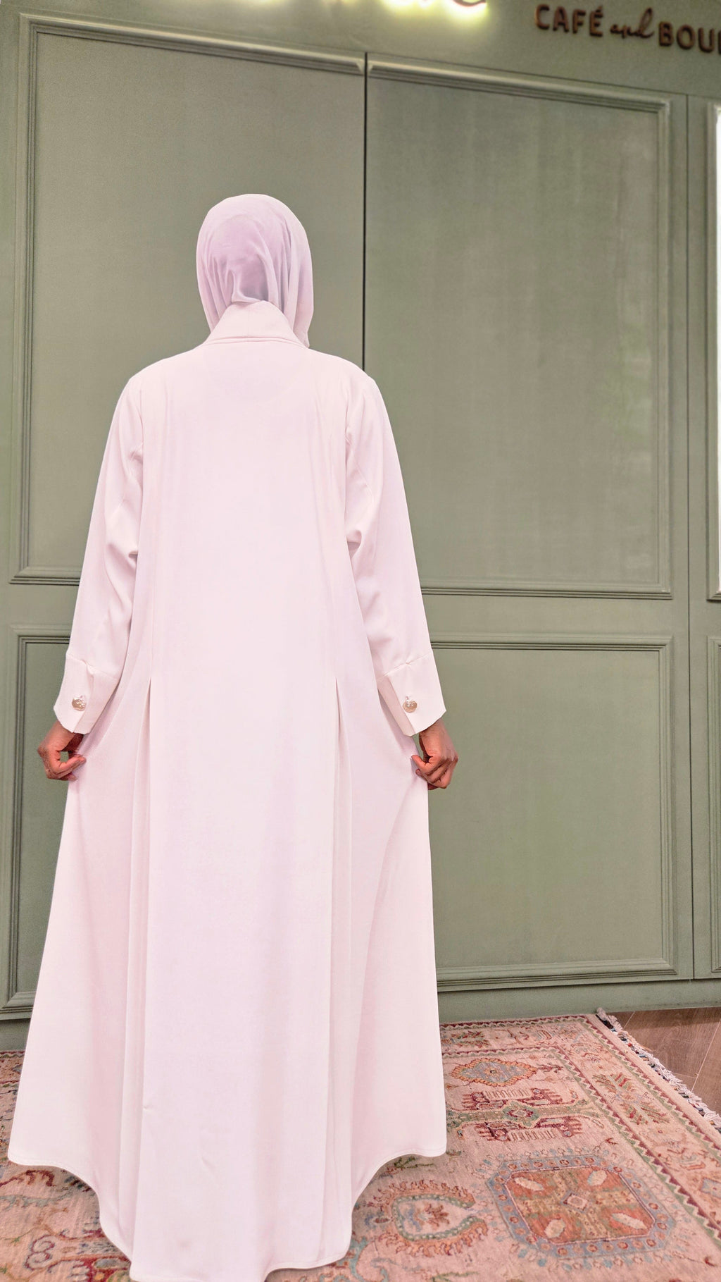 Loujain Collar Abaya Set - MAISONASHSHIFA