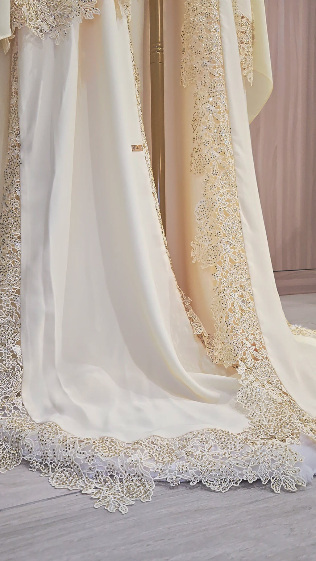 Queen Mother Lace Abaya Set