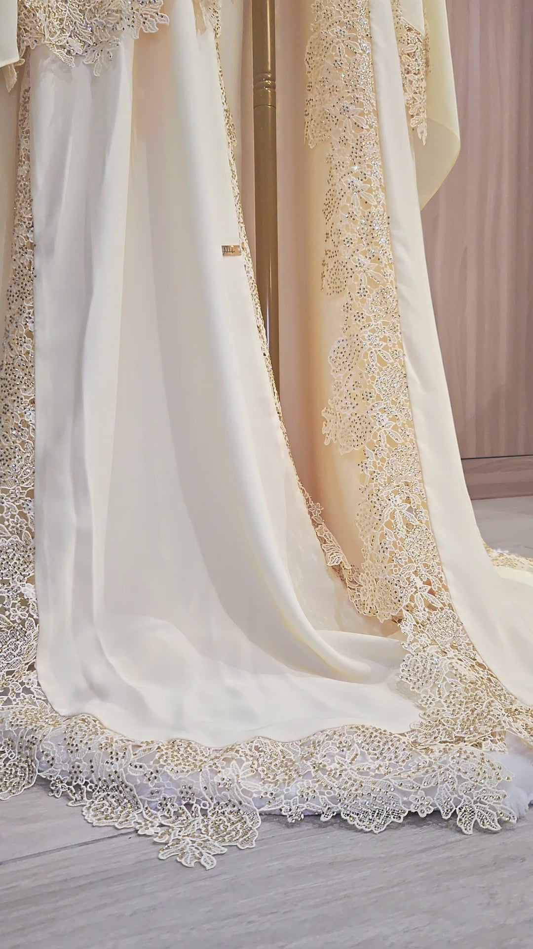 Queen Mother Lace Abaya Set