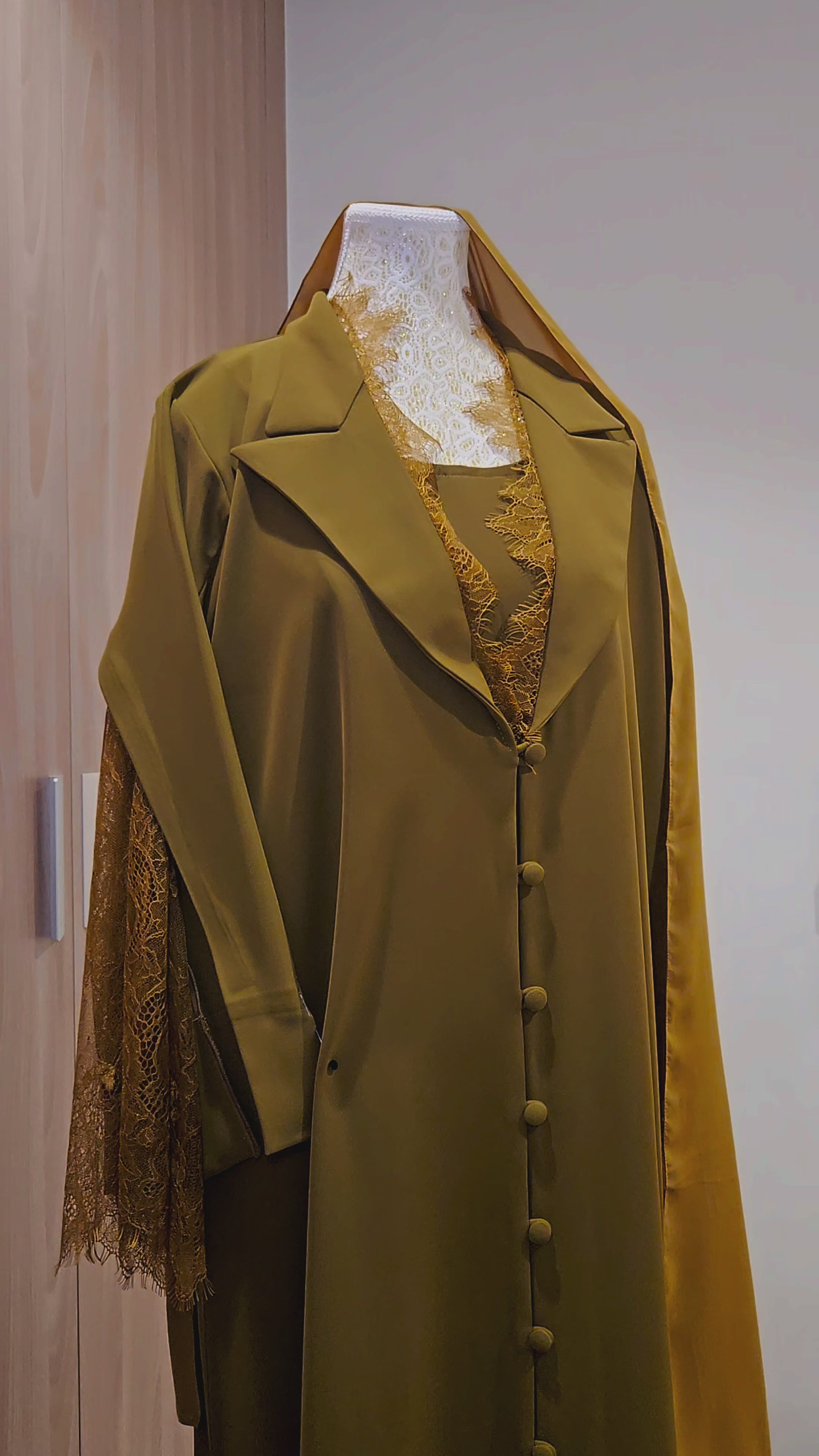 Louzan Abaya Set