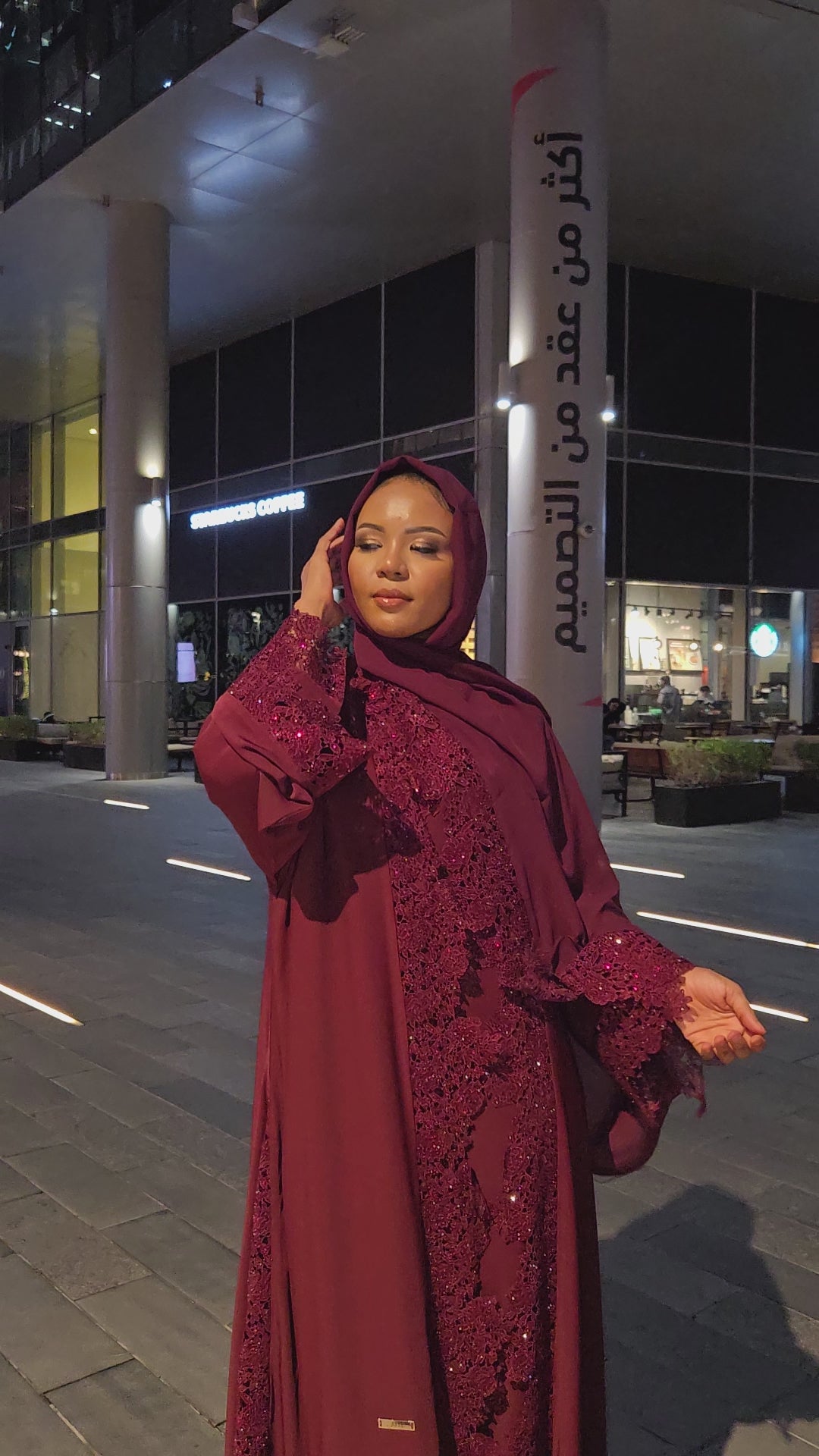 Ensemble abaya en dentelle Hind