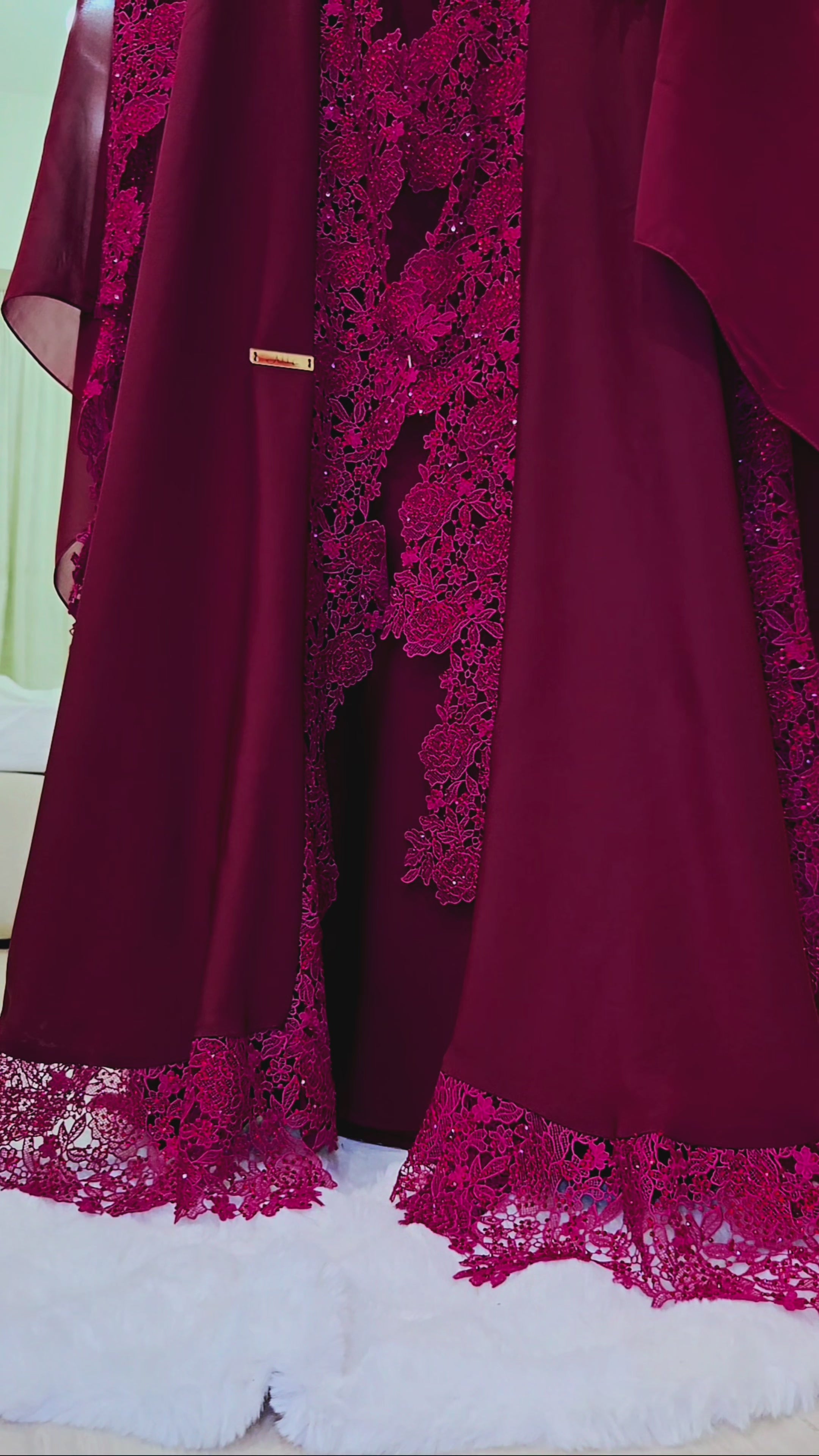 Ensemble abaya en dentelle Hind