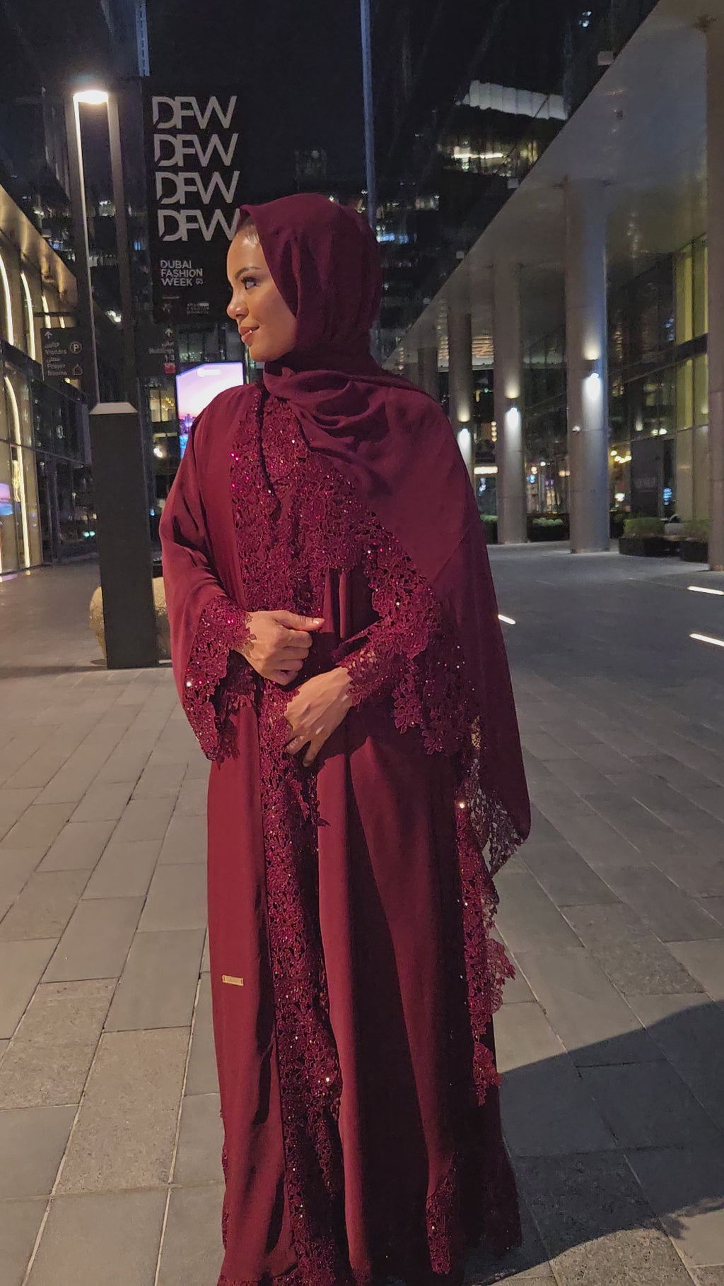 Ensemble abaya en dentelle Hind