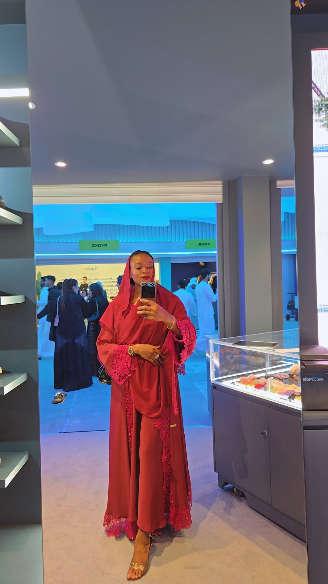 Queen Mother Lace Abaya Set