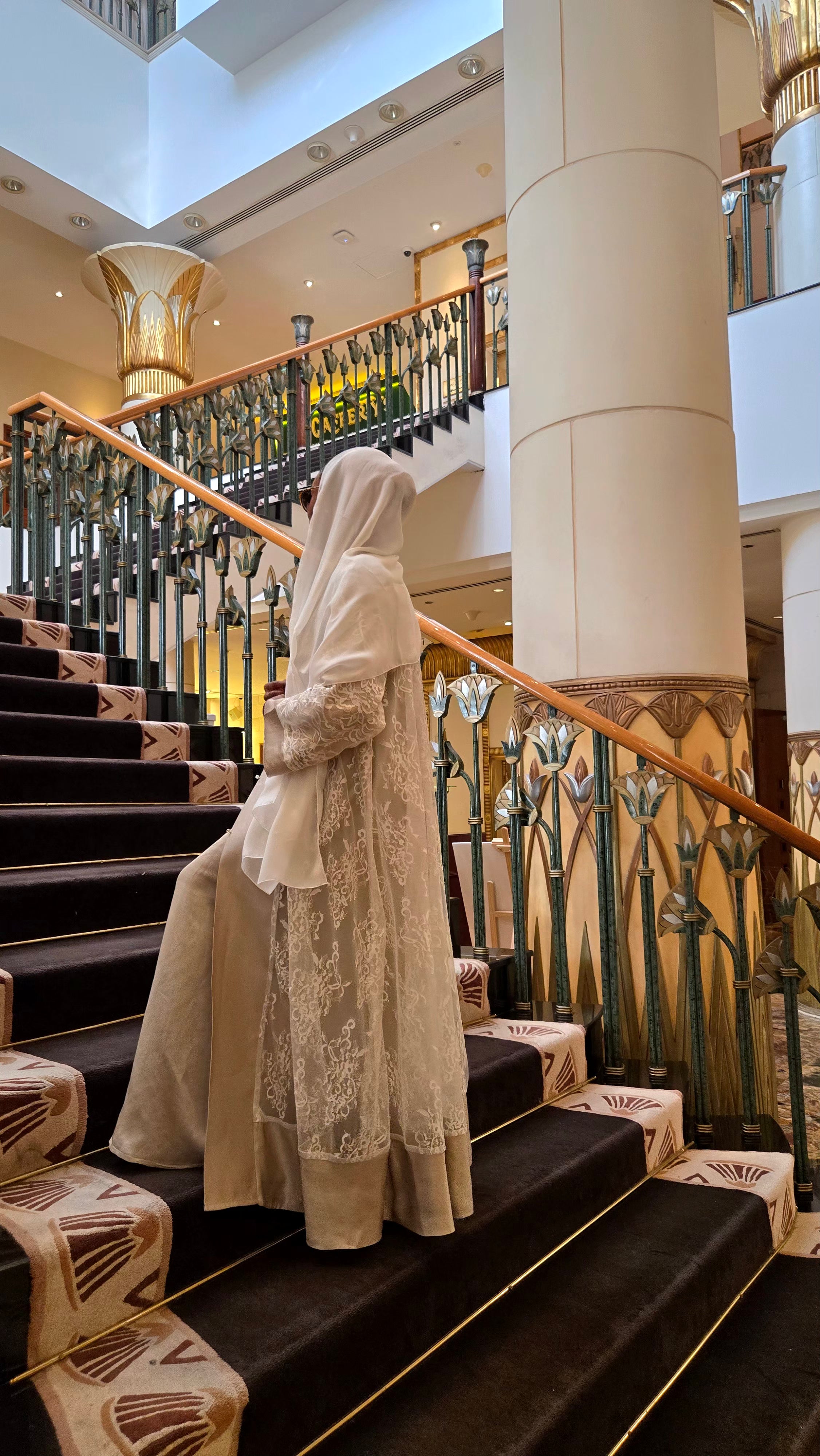 The Moza Bint Linen Abaya Set — SUNMER '26