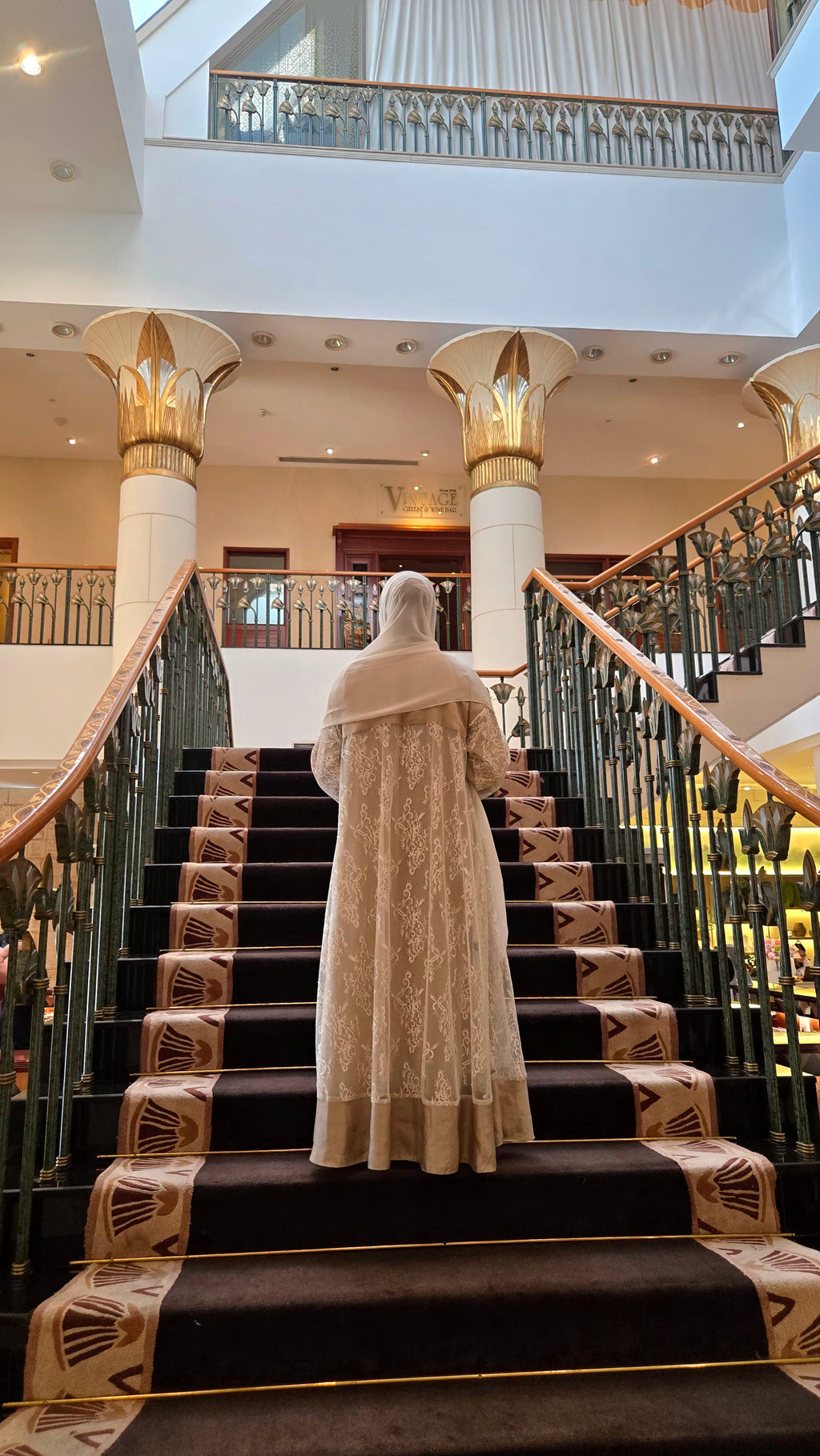 The Moza Bint Linen Abaya Set — SUNMER '26